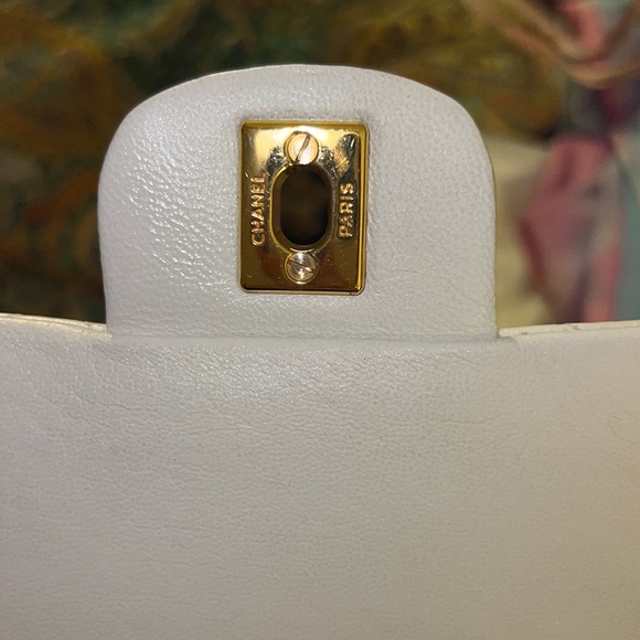 Vintage white Chanel classic flap - Picture 10 of 14